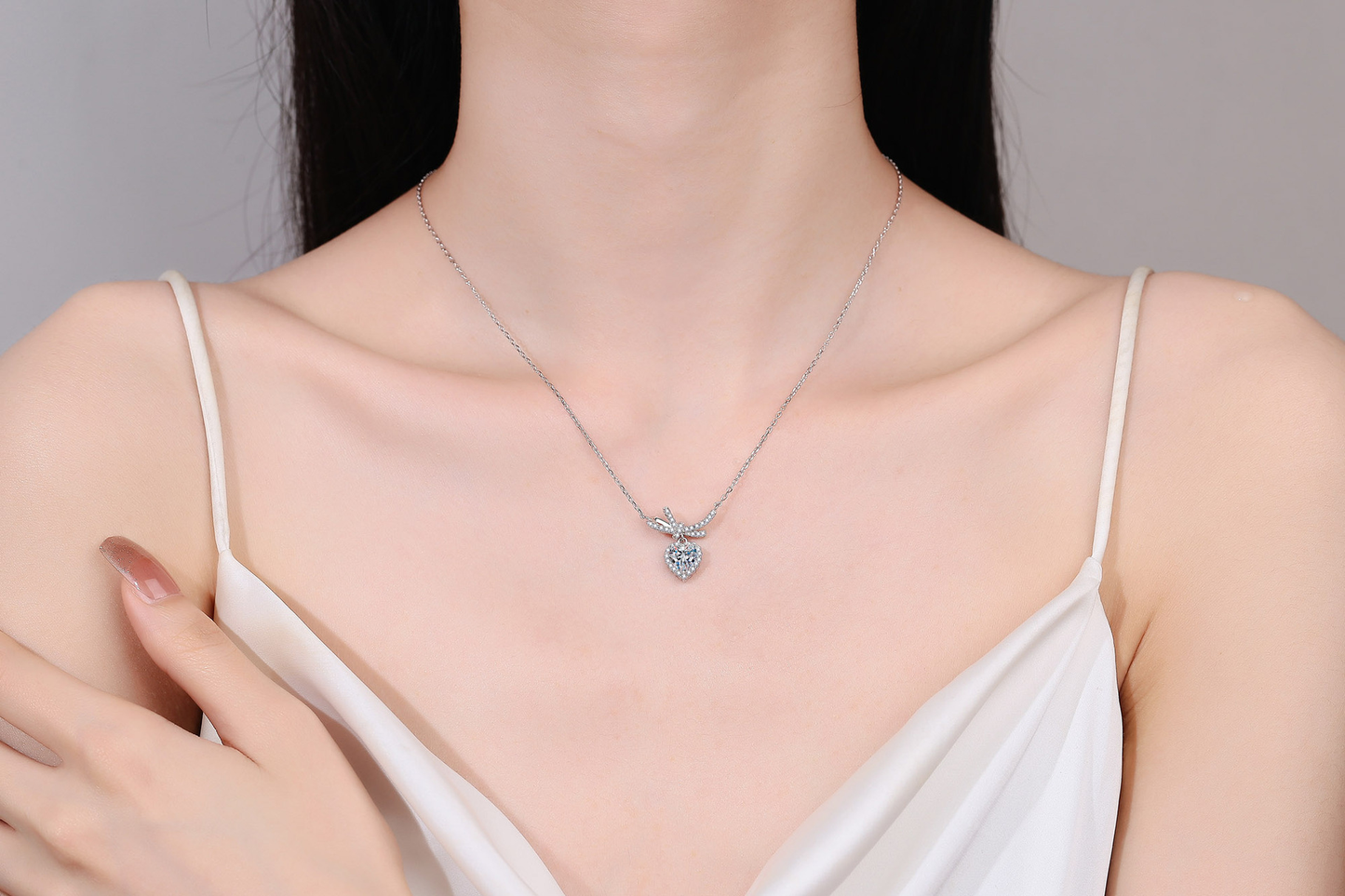 925 Sterling Silver Moissanite Bowknot Heart Necklace