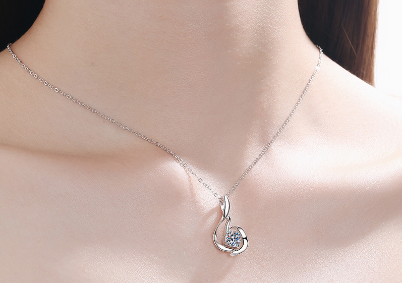 925 Sterling Silver Moissanite Minimalist Swan Necklace