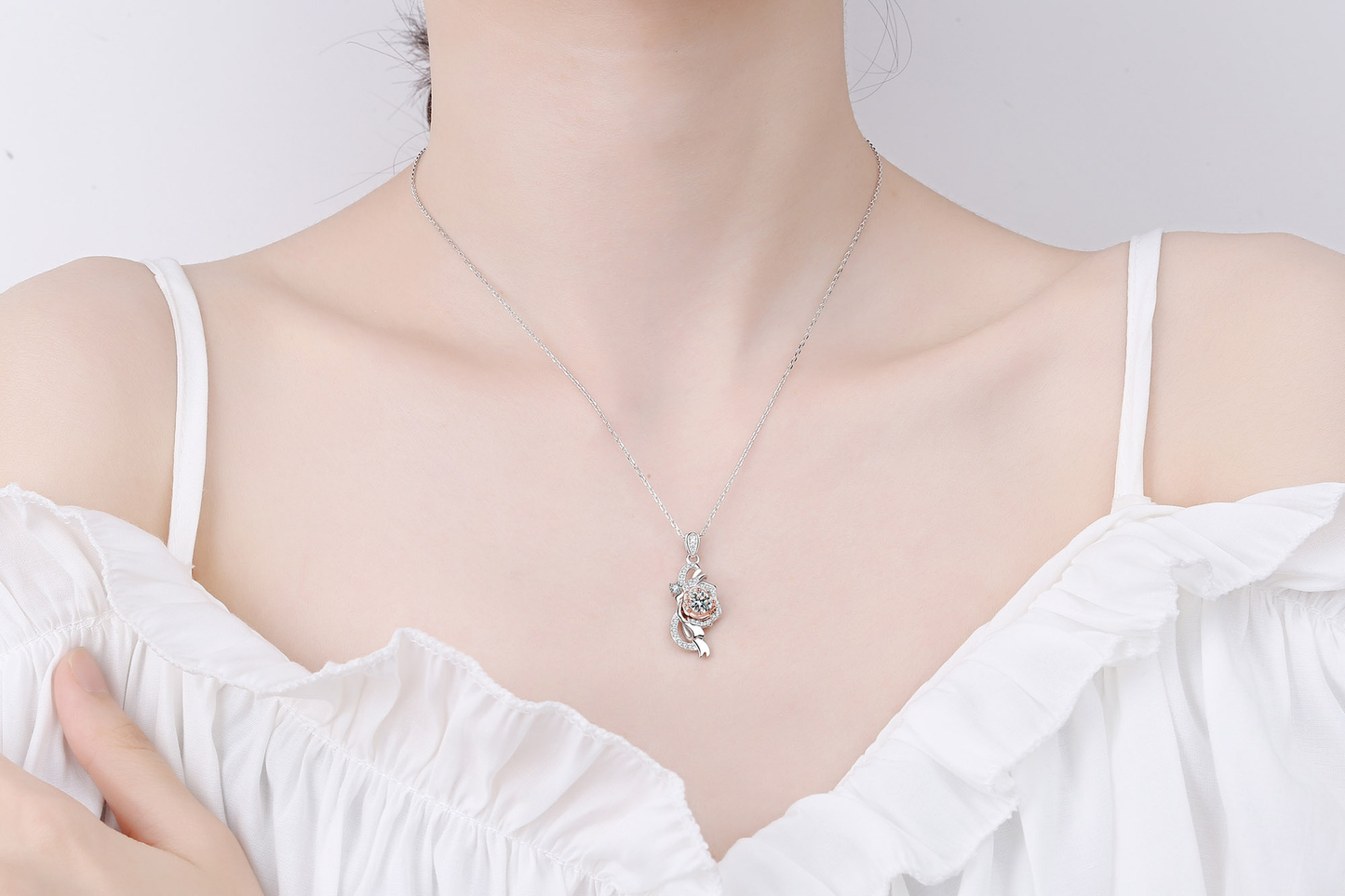 925 Sterling Silver Moissanite  Flower Pendant Necklace