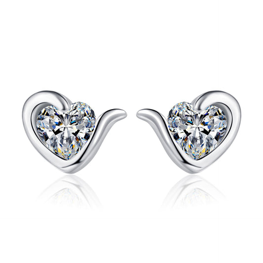 925 Sterling Silver Irregular Heart Moissanite Stud Earrings